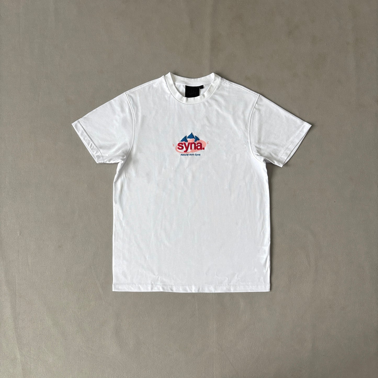 Syna World Tee