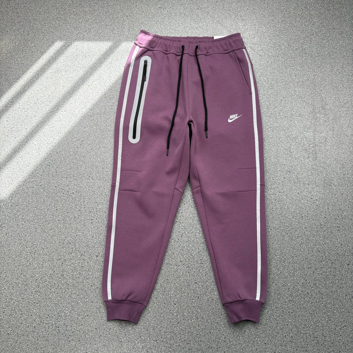 Nike Sportswear Tech Fleece Full Zip Hoodie & Joggers Reflective Details Set