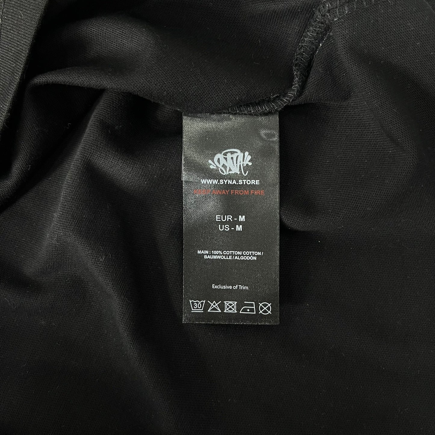 Syna World Tee