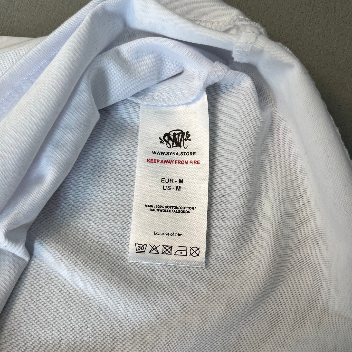 Syna World Tee