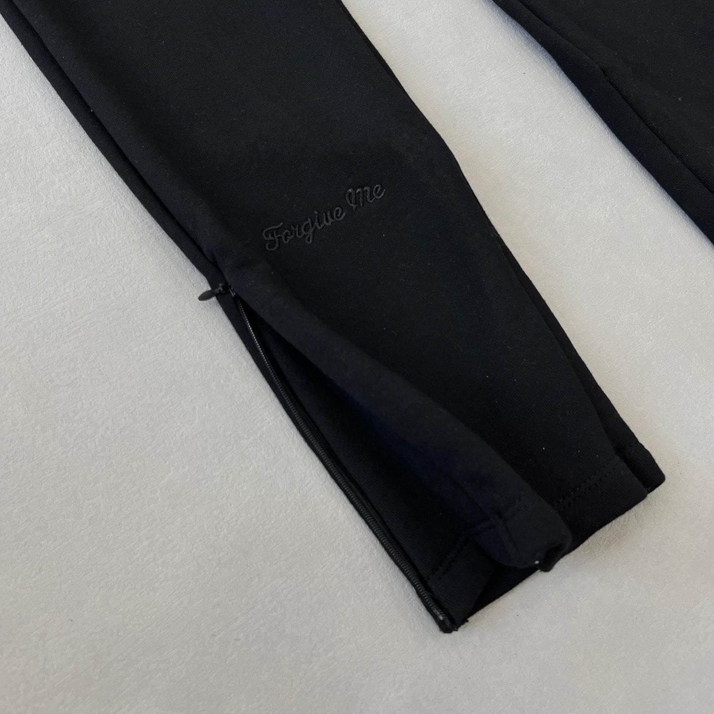 SYNA World BLACK/BLACK