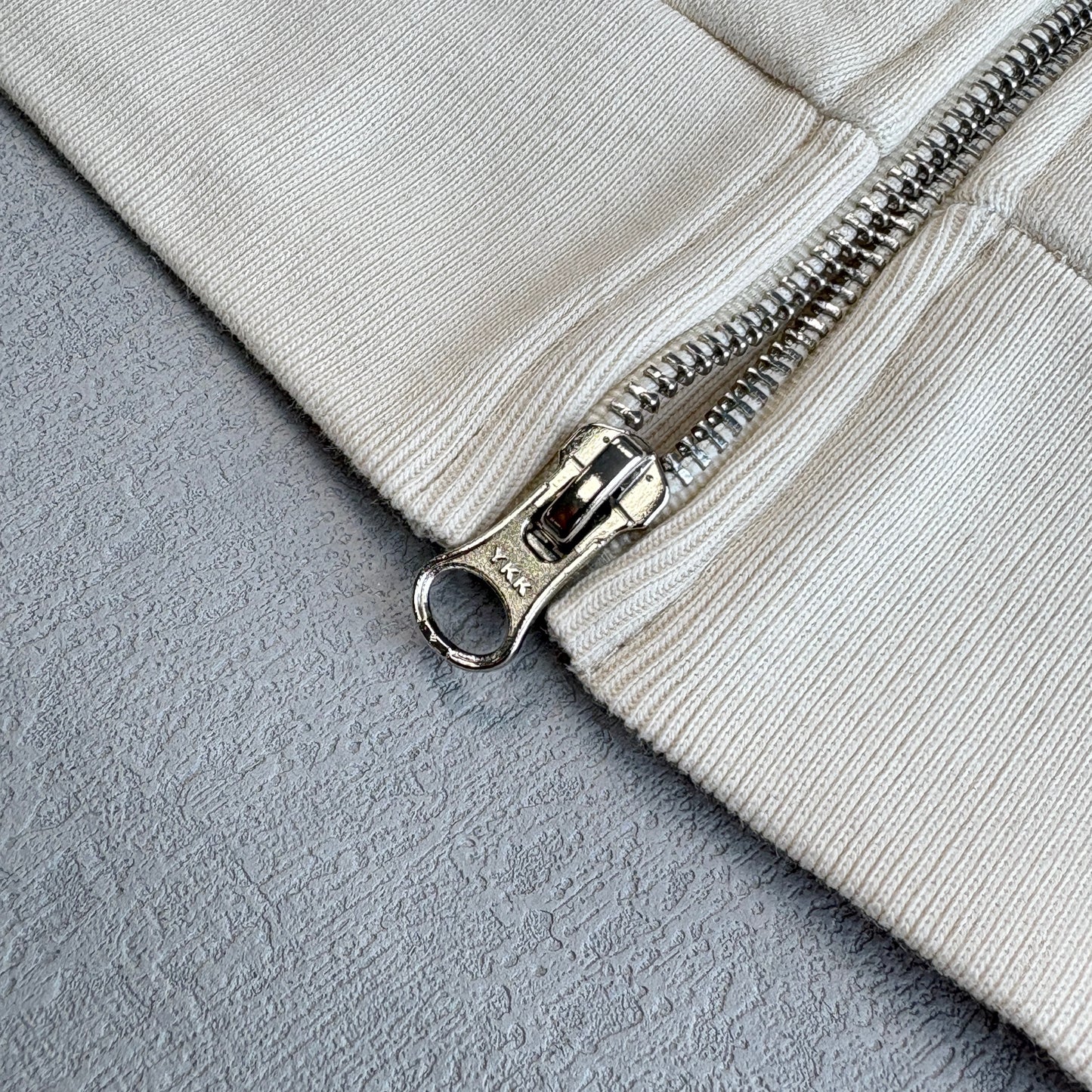Denim Taers Rhinestone Cotton Wreath Zip Hoodie White