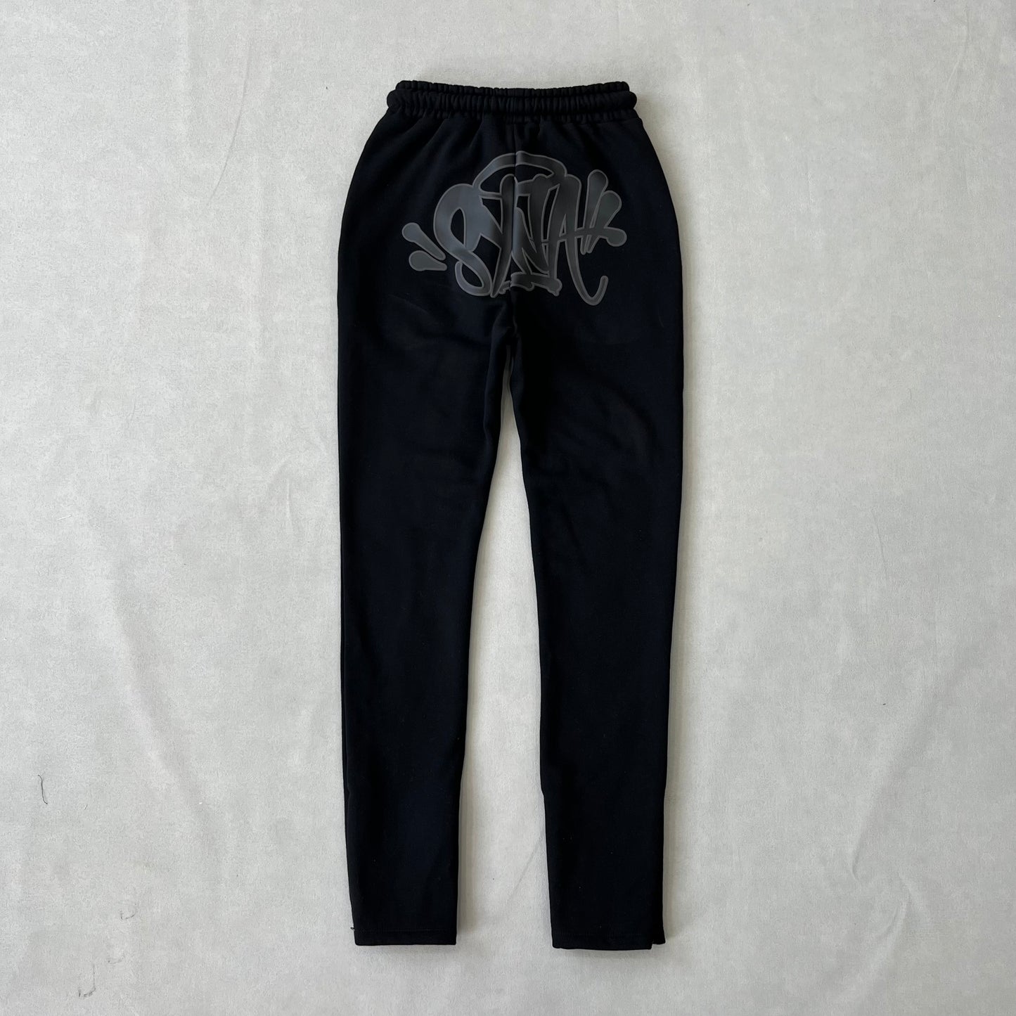 SYNA World BLACK/BLACK