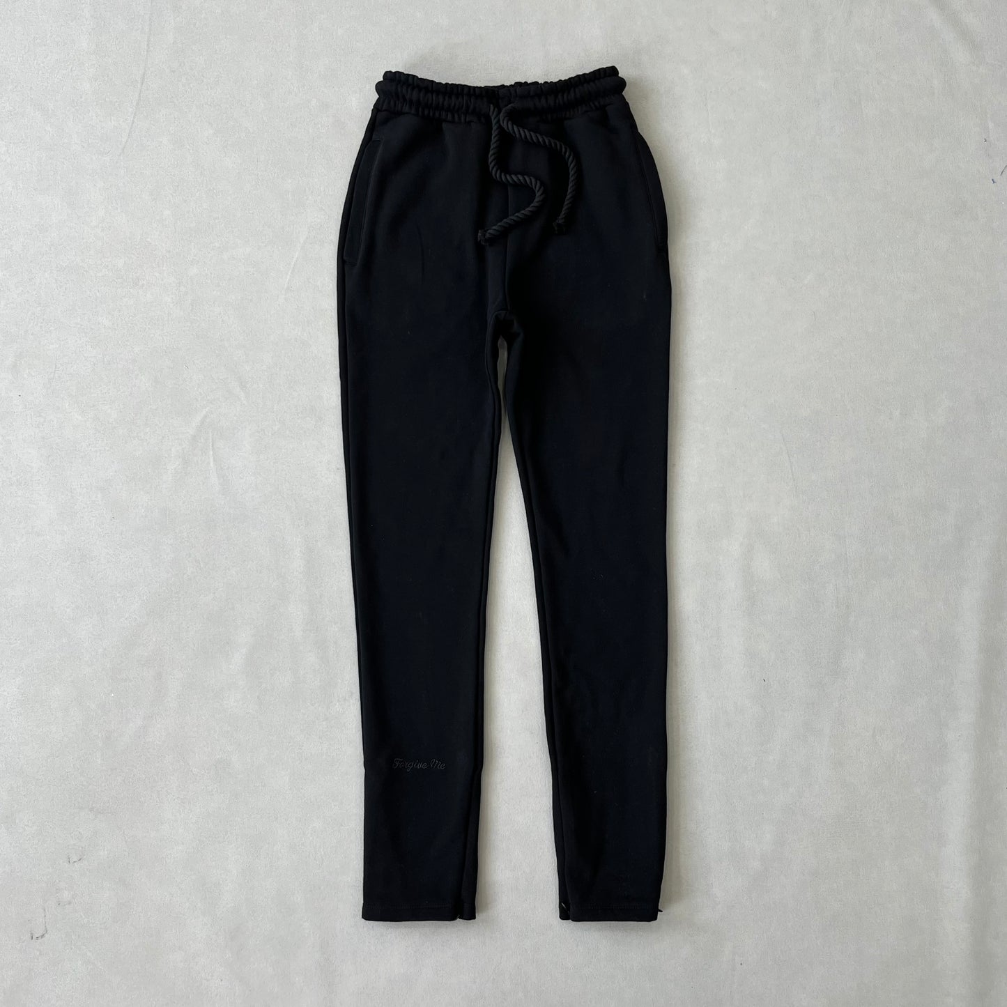 SYNA World BLACK/BLACK