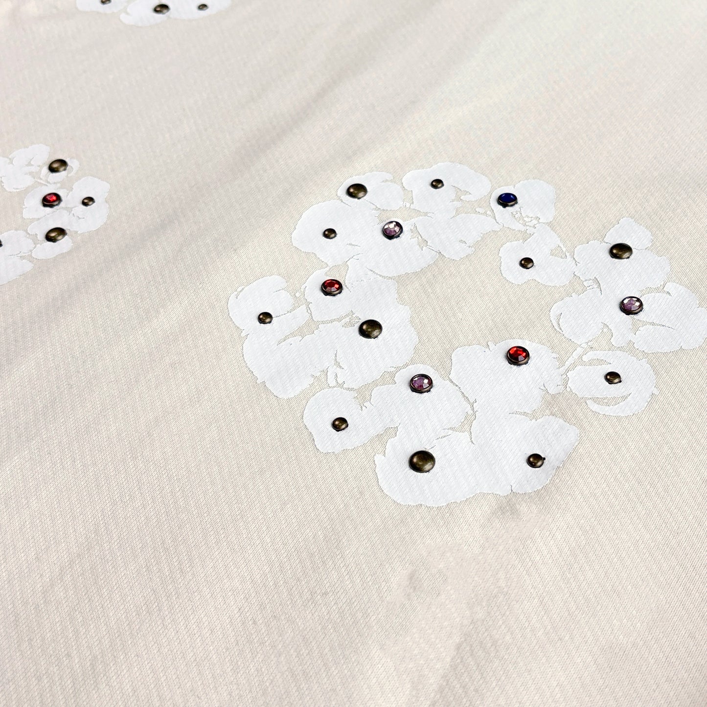 Denim Taers Rhinestone Cotton Wreath Zip Hoodie White