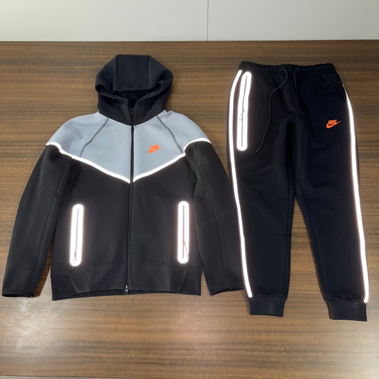 Nike Sportswear Tech Fleece Full Zip Hoodie & Joggers Reflective Details Set