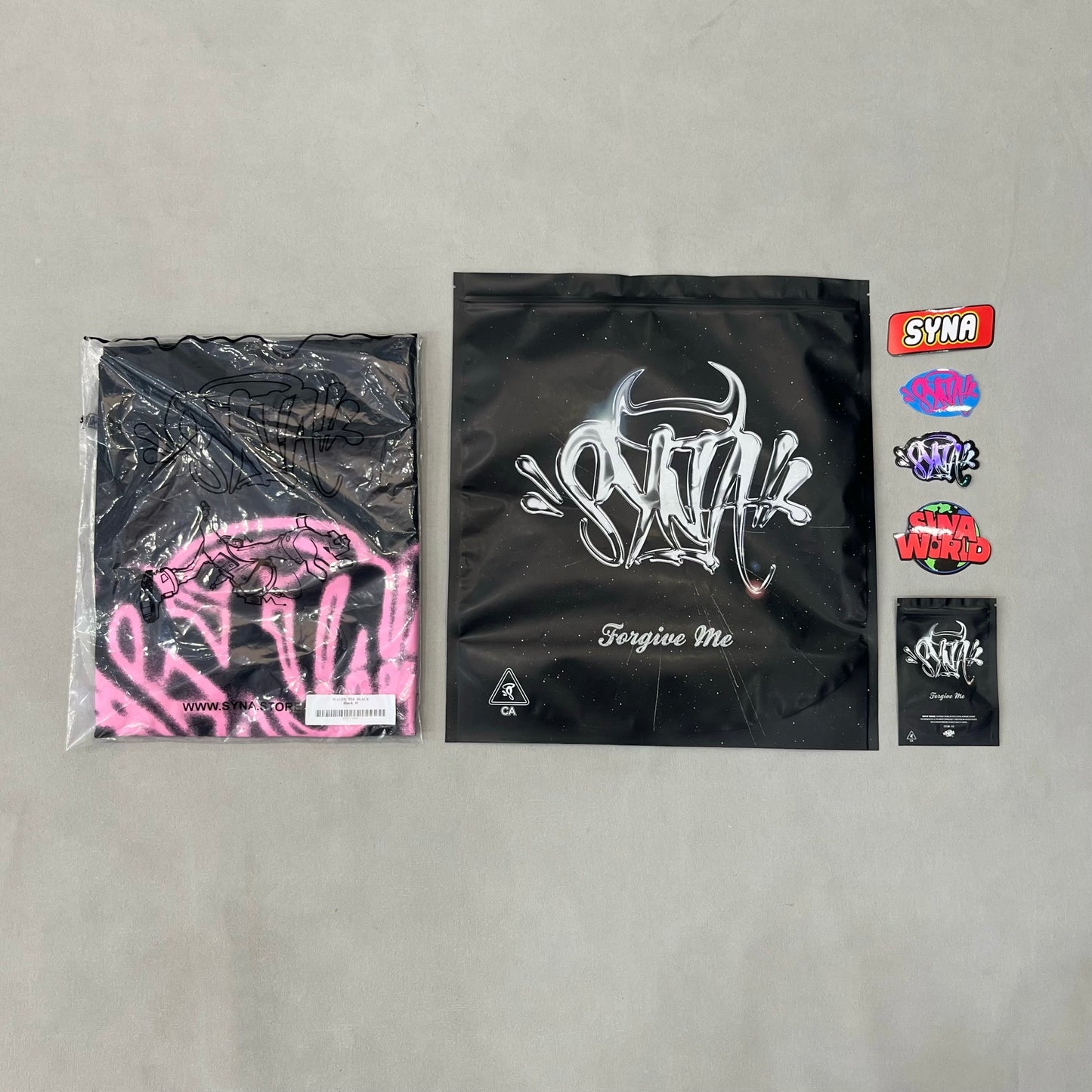 Syna World Tee