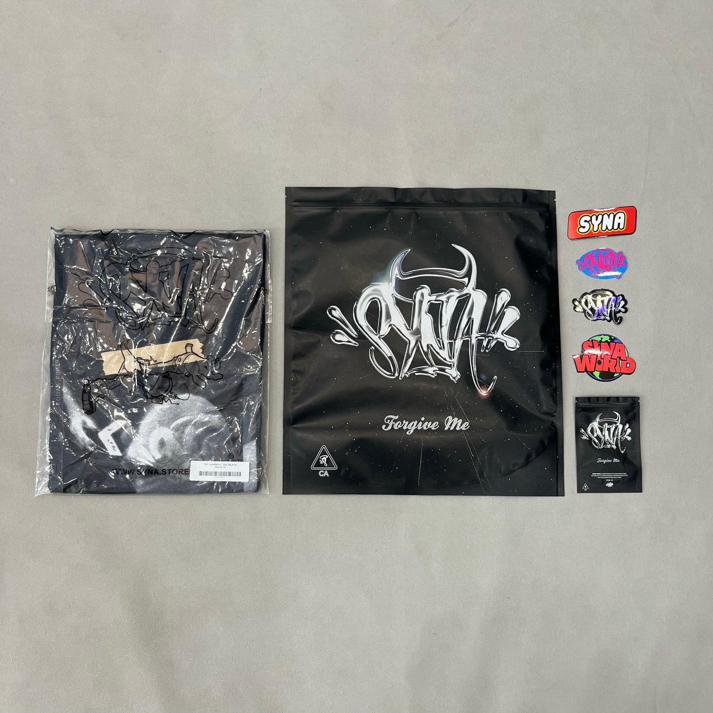 Syna World Tee