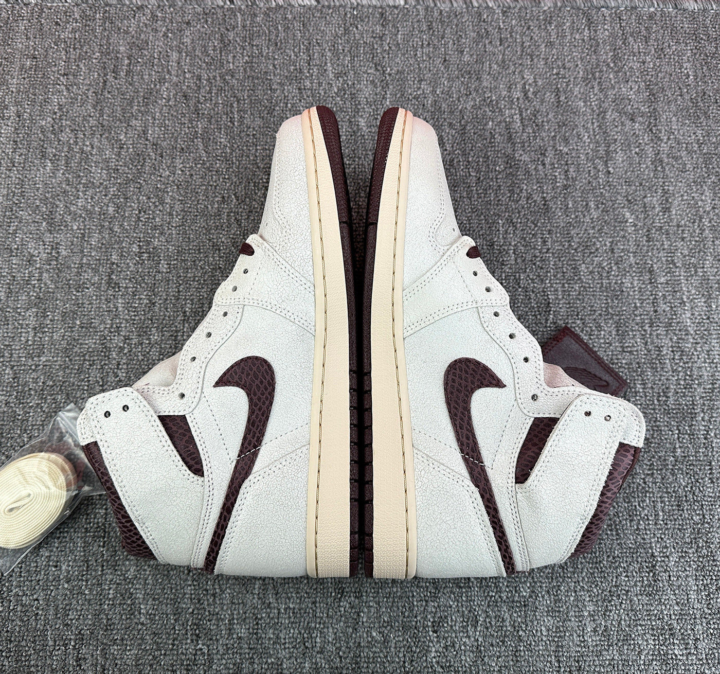 【LJR】A Ma Maniere × Nike Air Jordan 1 Retro High OG "Sail and Burgundy"