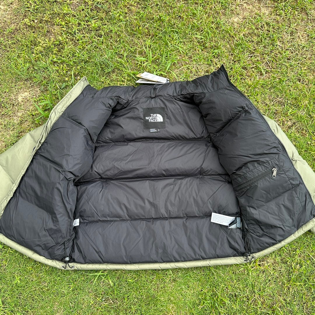 TNF 1996 Retro Nuptse 700 Fill Packable Jacket