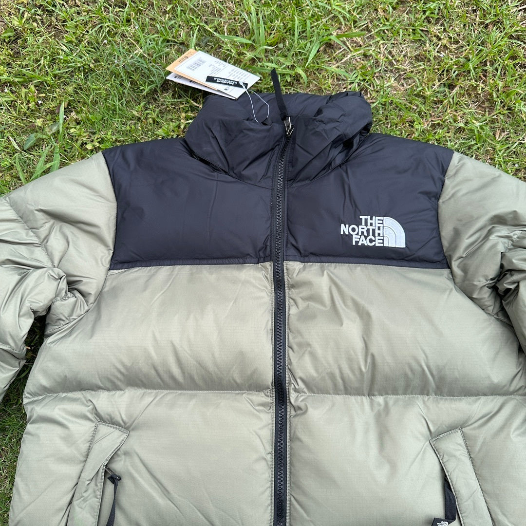 TNF 1996 Retro Nuptse 700 Fill Packable Jacket