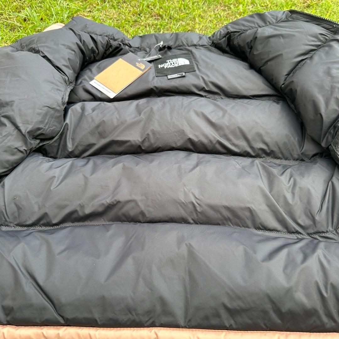 TNF 1996 Retro Nuptse 700 Fill Packable Jacket