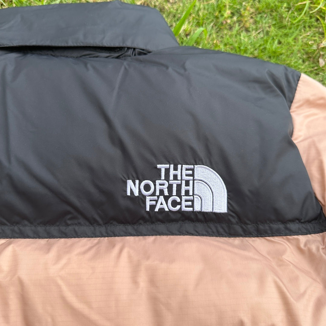 TNF 1996 Retro Nuptse 700 Fill Packable Jacket