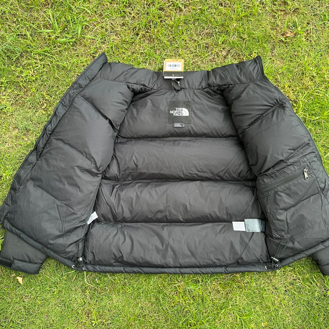 TNF 1996 Retro Nuptse 700 Fill Packable Jacket
