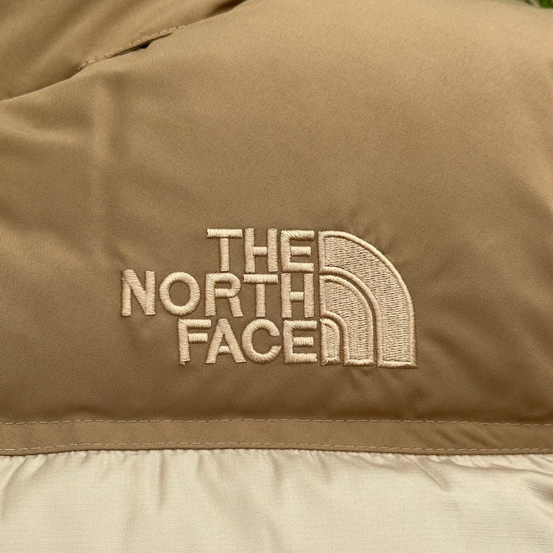 TNF 1996 Retro Nuptse 700 Fill Packable Jacket