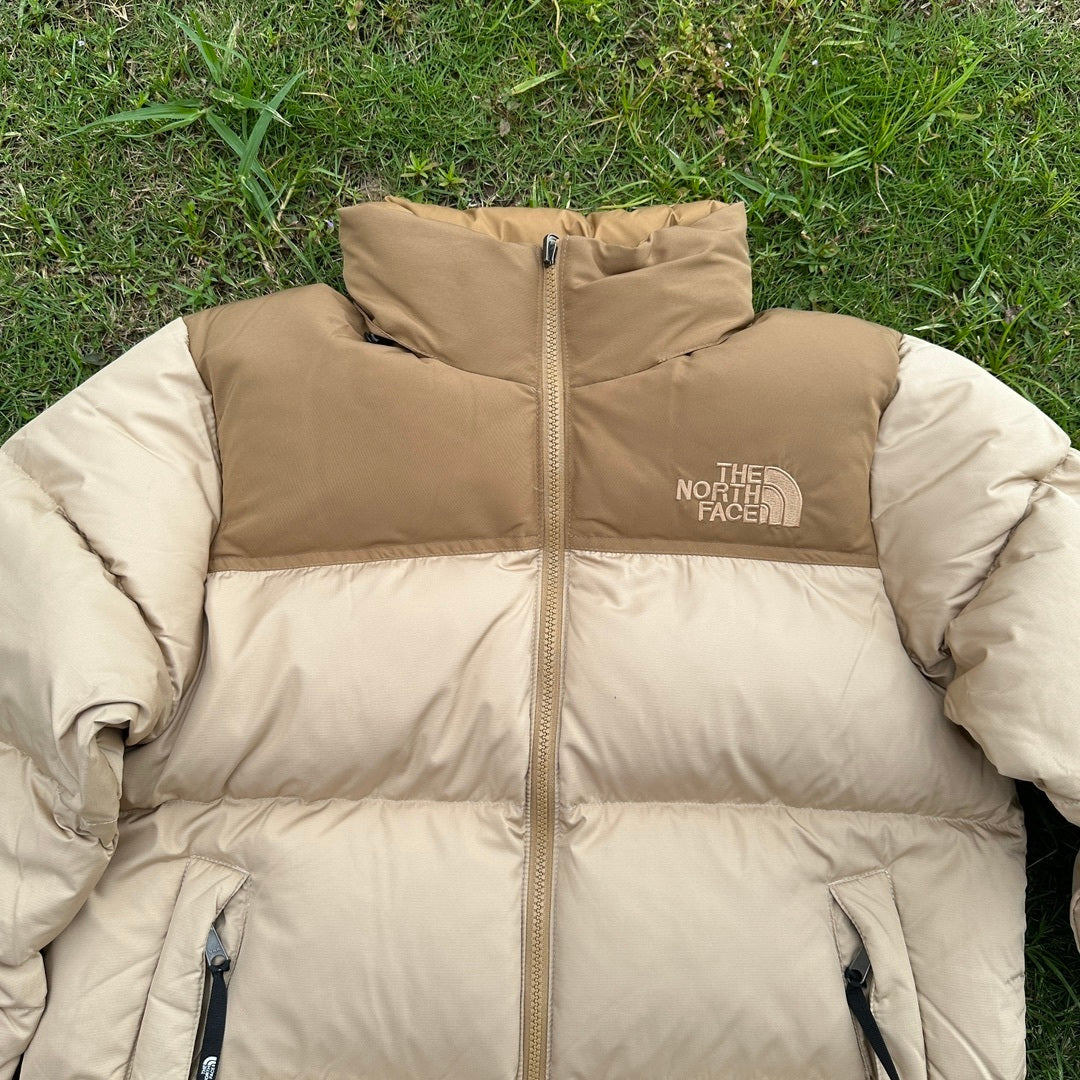 TNF 1996 Retro Nuptse 700 Fill Packable Jacket