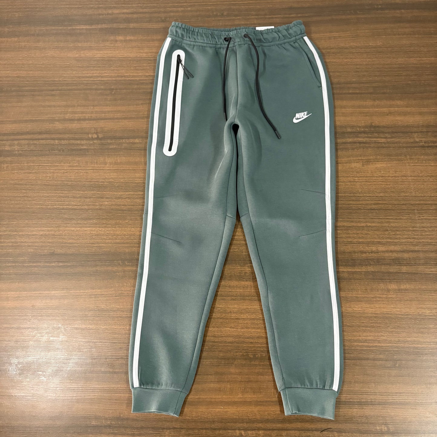 Nike Sportswear Tech Fleece Full Zip Hoodie & Joggers Reflective Details Set