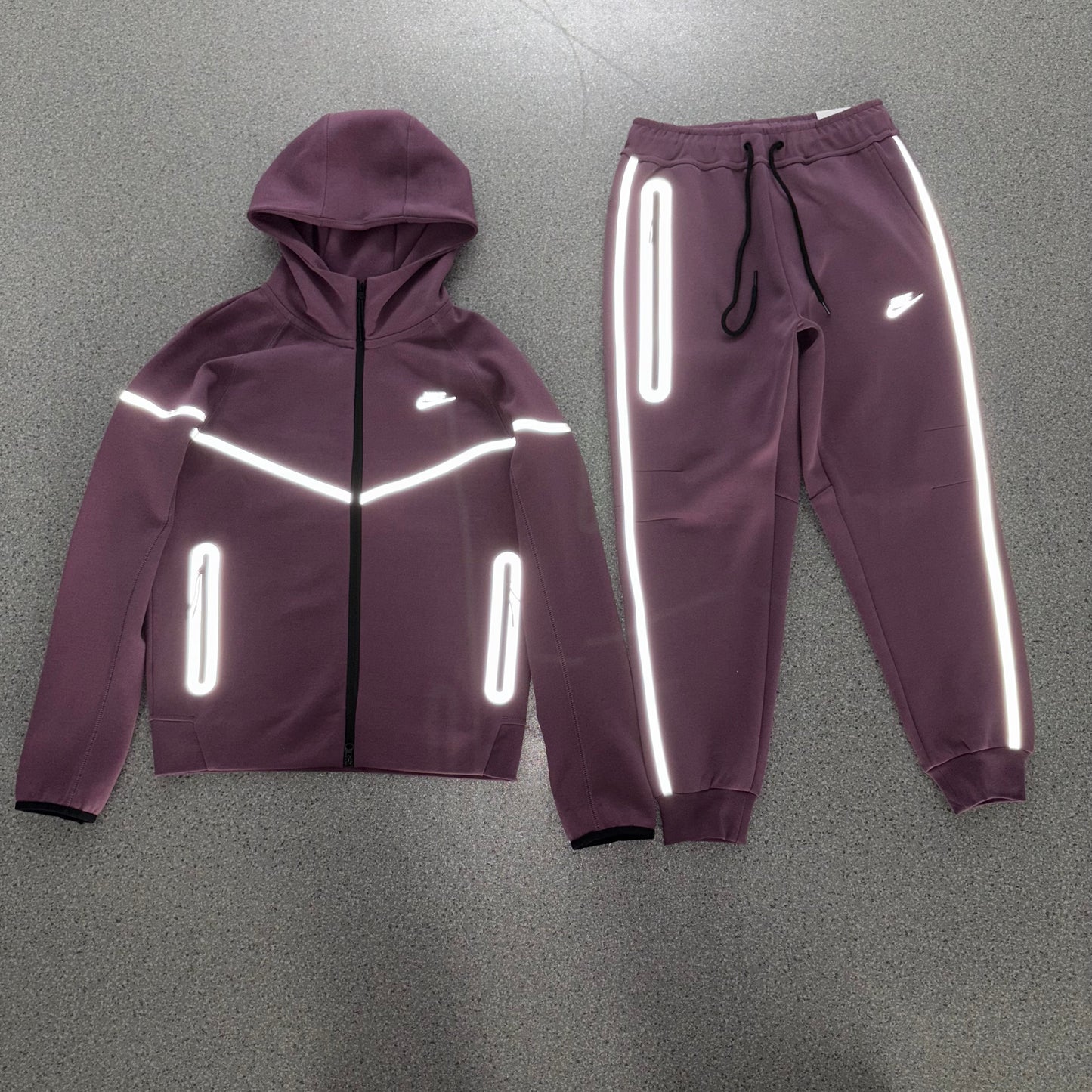 Nike Sportswear Tech Fleece Full Zip Hoodie & Joggers Reflective Details Set