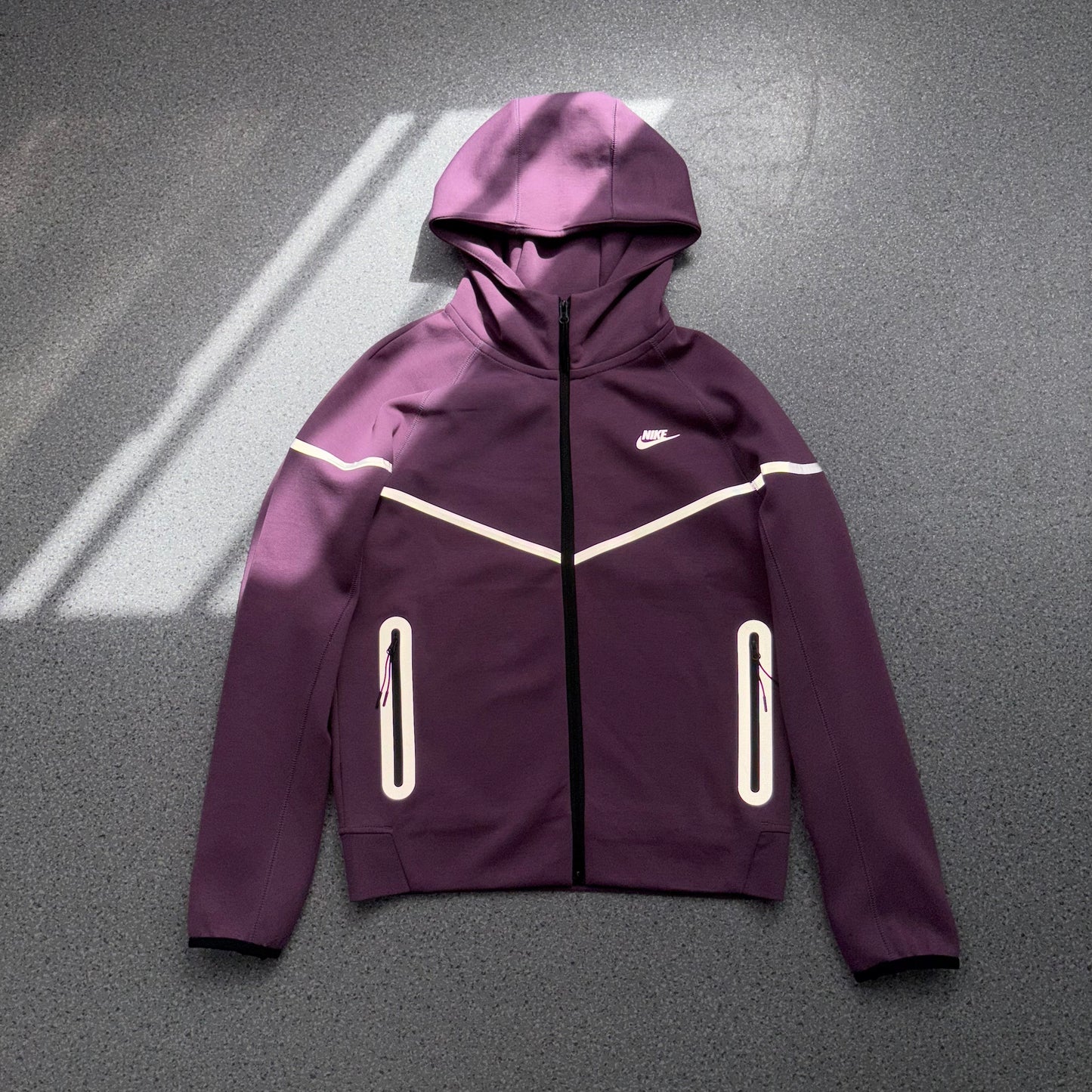 Nike Sportswear Tech Fleece Full Zip Hoodie & Joggers Reflective Details Set