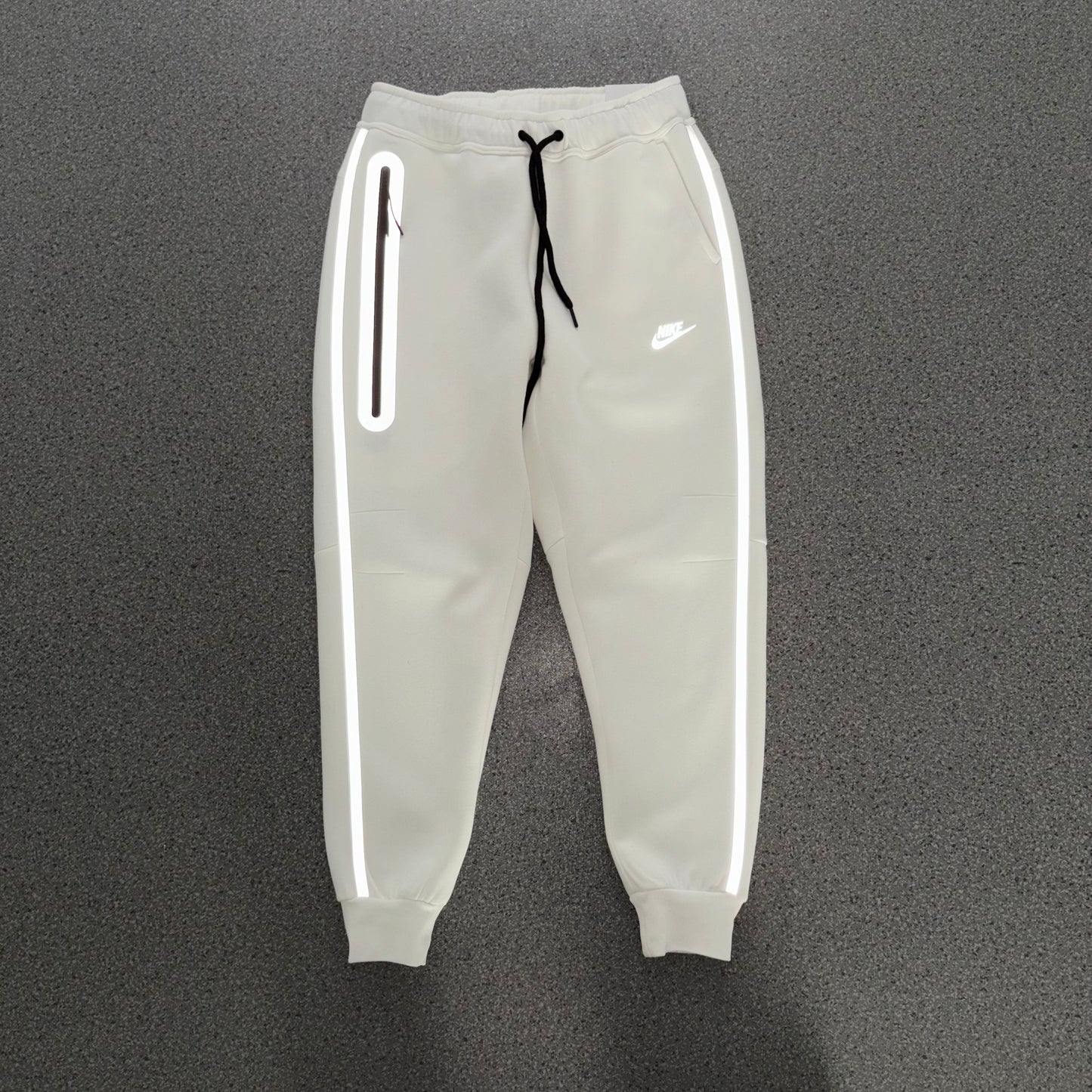 Nike Sportswear Tech Fleece Full Zip Hoodie & Joggers Reflective Details Set