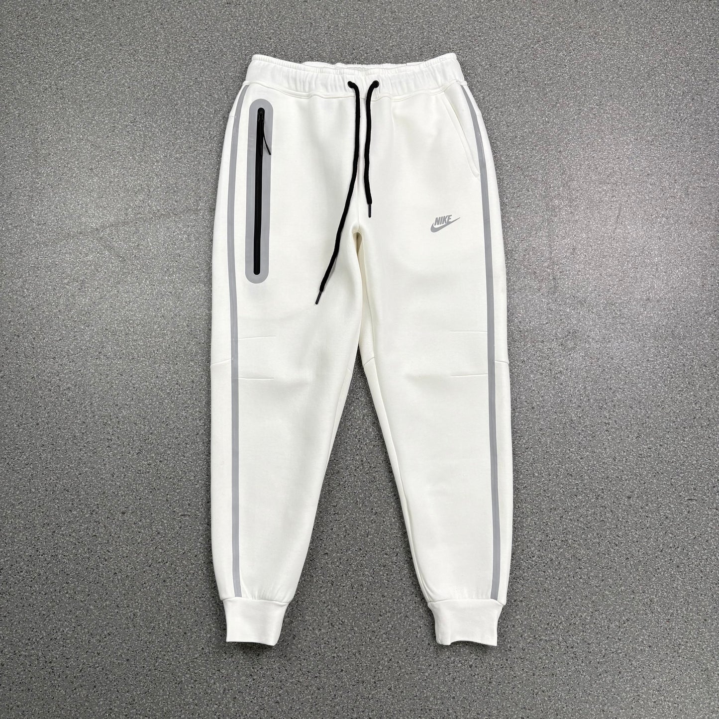 Nike Sportswear Tech Fleece Full Zip Hoodie & Joggers Reflective Details Set