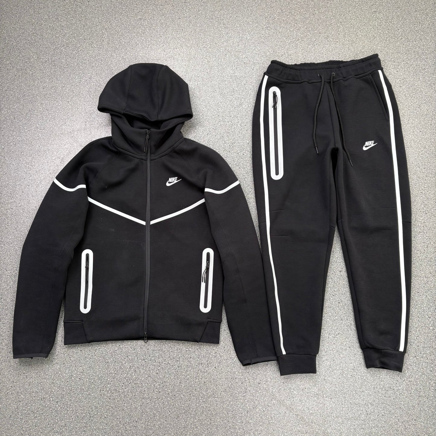 Nike Sportswear Tech Fleece Full Zip Hoodie & Joggers Reflective Details Set