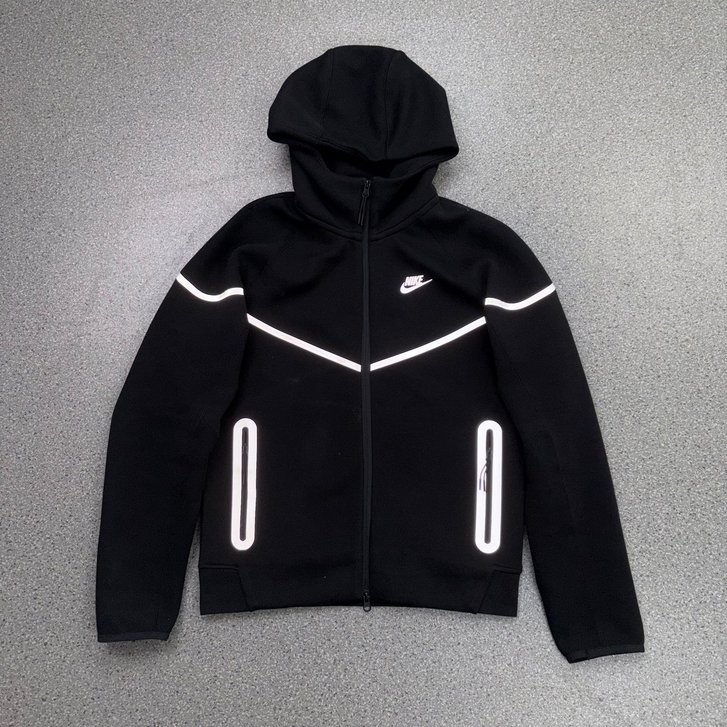 Nike Sportswear Tech Fleece Full Zip Hoodie & Joggers Reflective Details Set