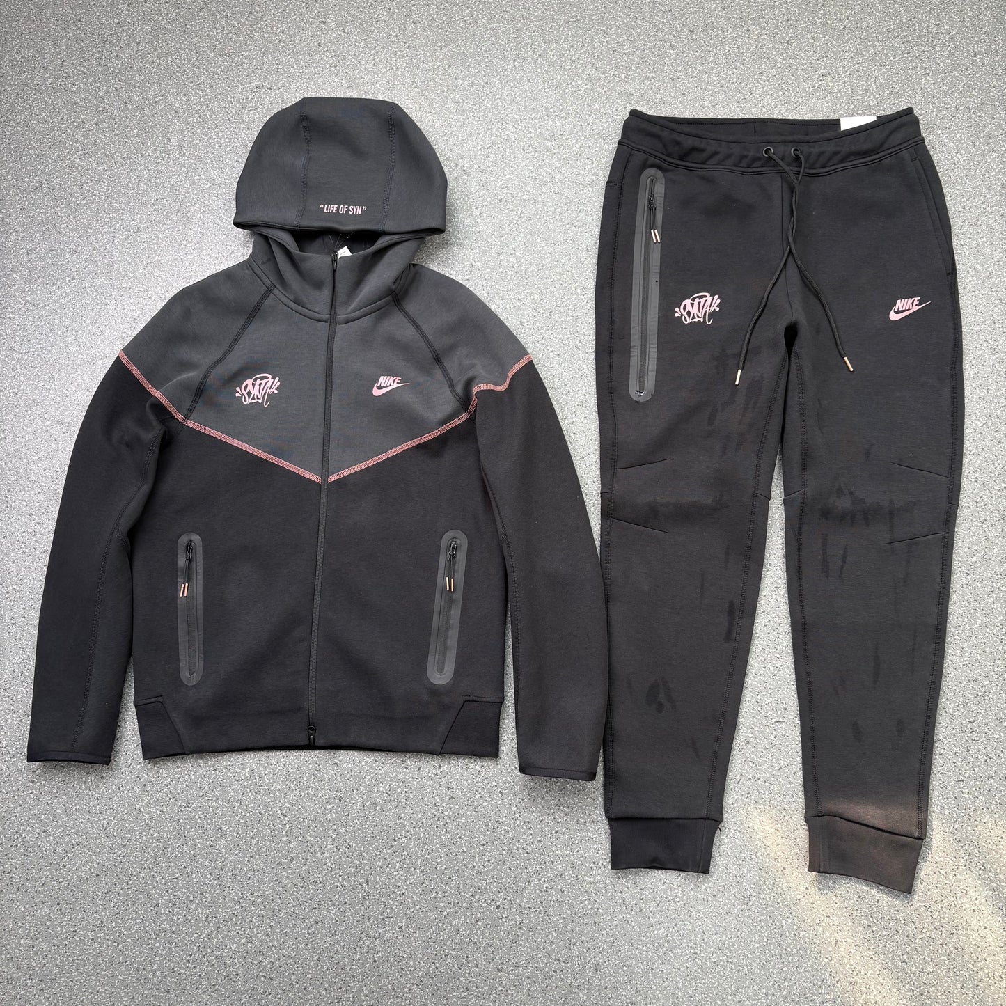 Nike Sportswear Tech Fleece x Central Cee Hoodie & Joggers