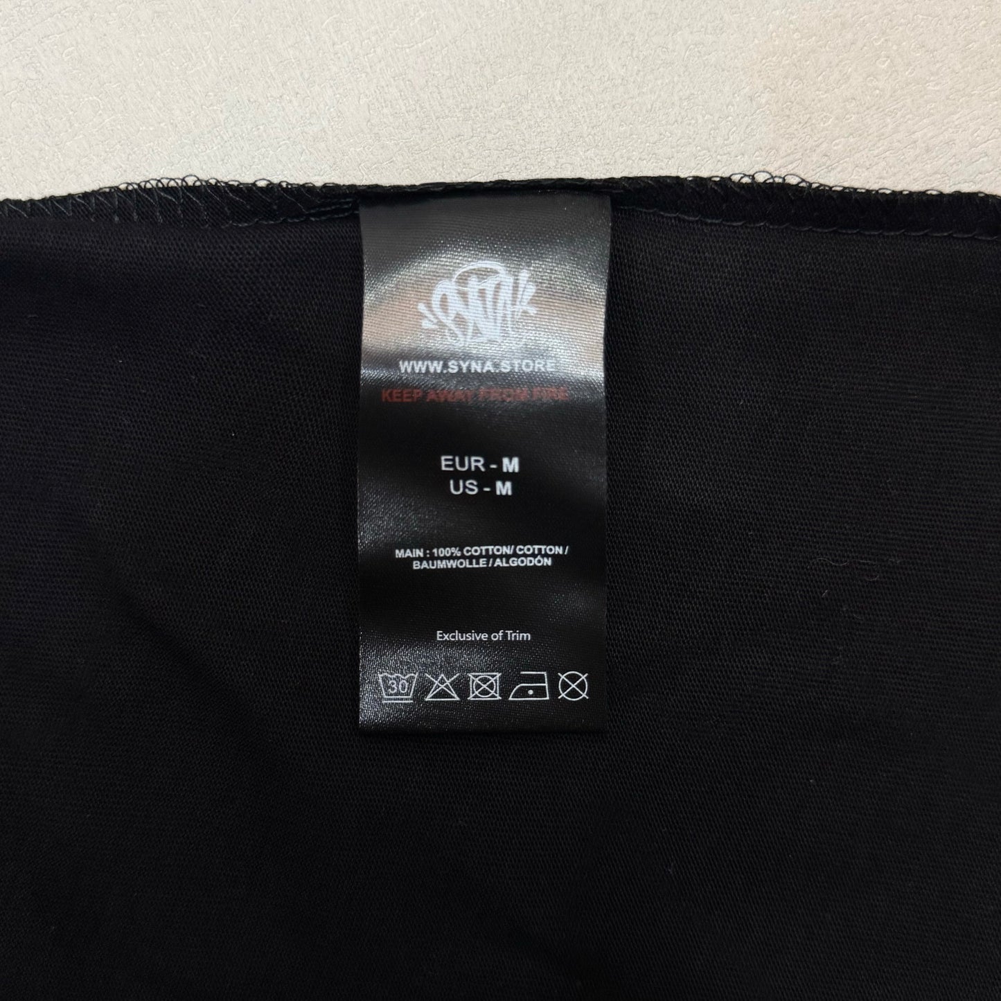 Syna World Tee