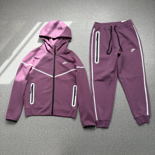 Nike Sportswear Tech Fleece Full Zip Hoodie & Joggers Reflective Details Set