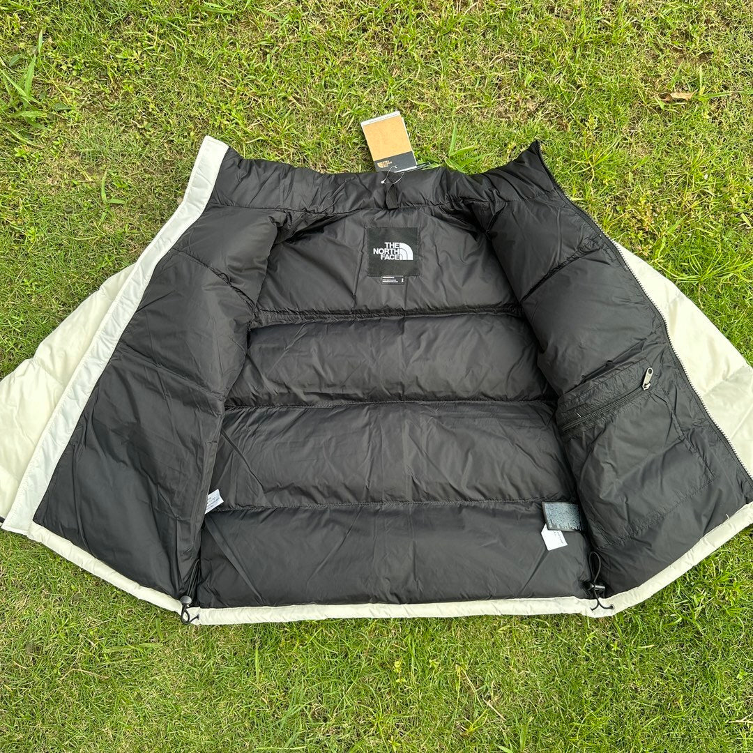 TNF 1996 Retro Nuptse 700 Fill Packable Jacket
