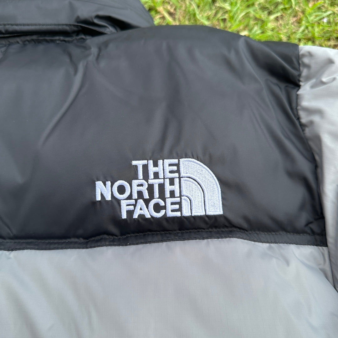 TNF 1996 Retro Nuptse 700 Fill Packable Jacket