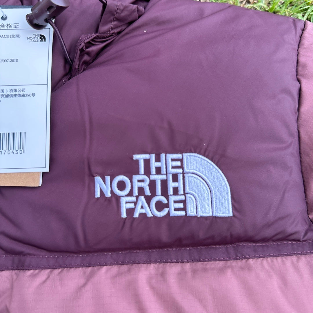 TNF 1996 Retro Nuptse 700 Fill Packable Jacket
