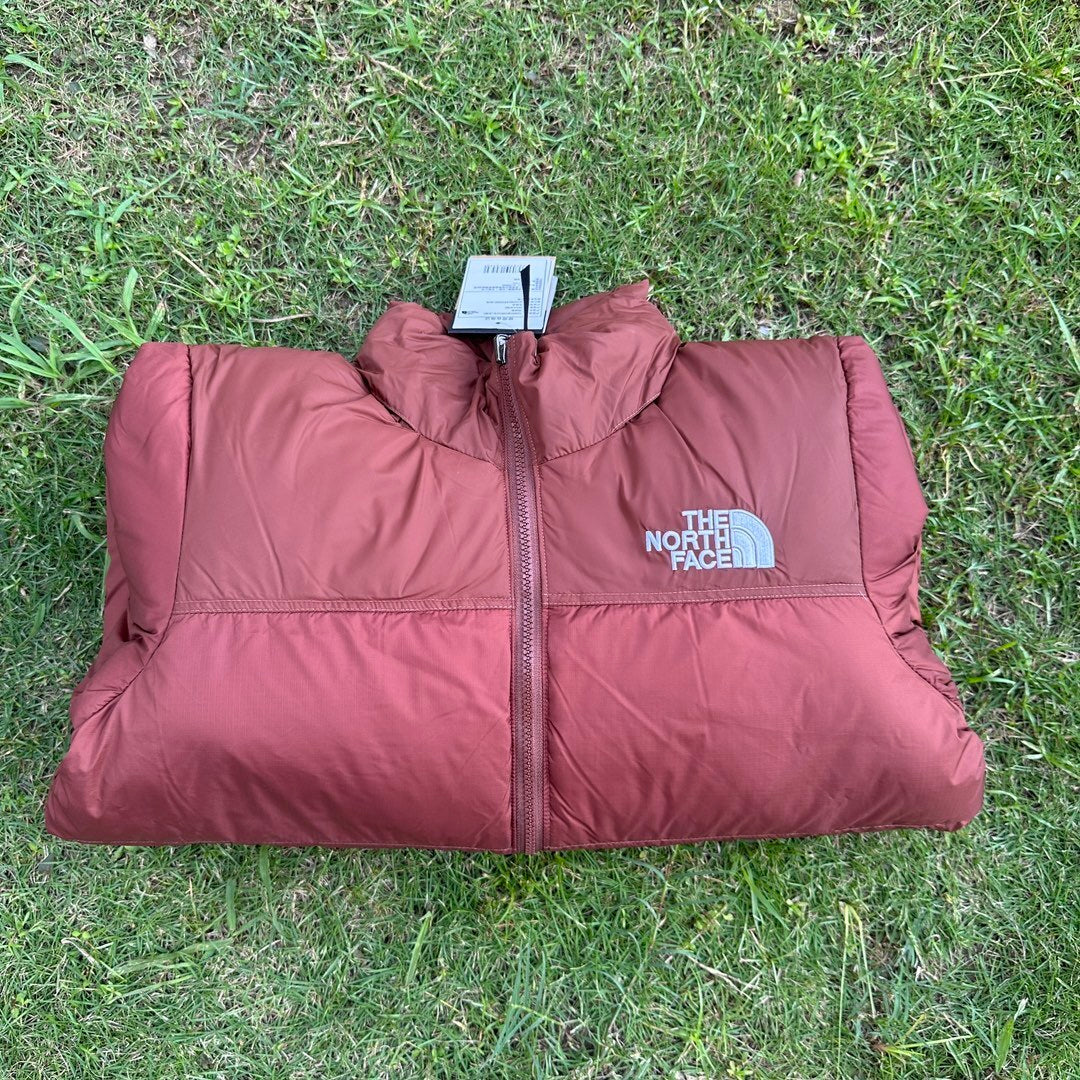 TNF 1996 Retro Nuptse 700 Fill Packable Jacket