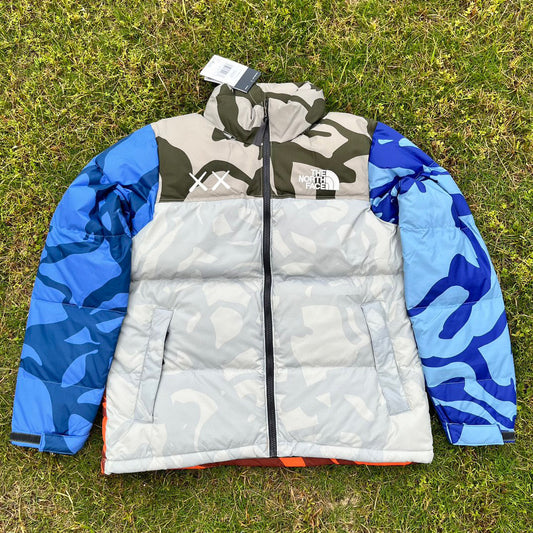 【最高品質】KAWS x The North Face Retro 1996 Nuptse Jacket