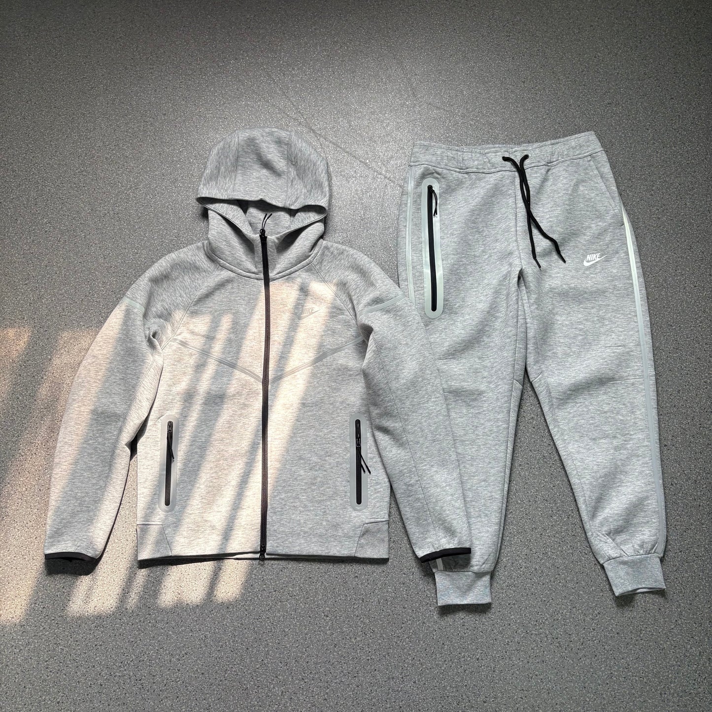 Nike Sportswear Tech Fleece Full Zip Hoodie & Joggers Reflective Details Set