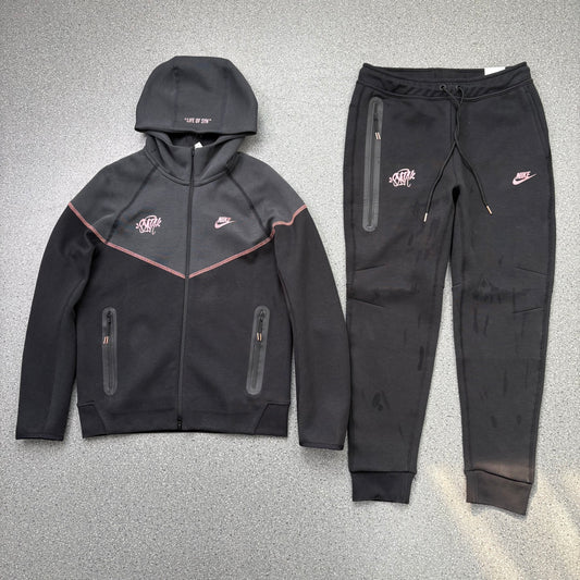 Nike Sportswear Tech Fleece x Central Cee Hoodie & Joggers
